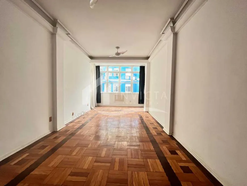 Foto 1 de Apartamento com 3 Quartos à venda, 100m² em Copacabana, Rio de Janeiro