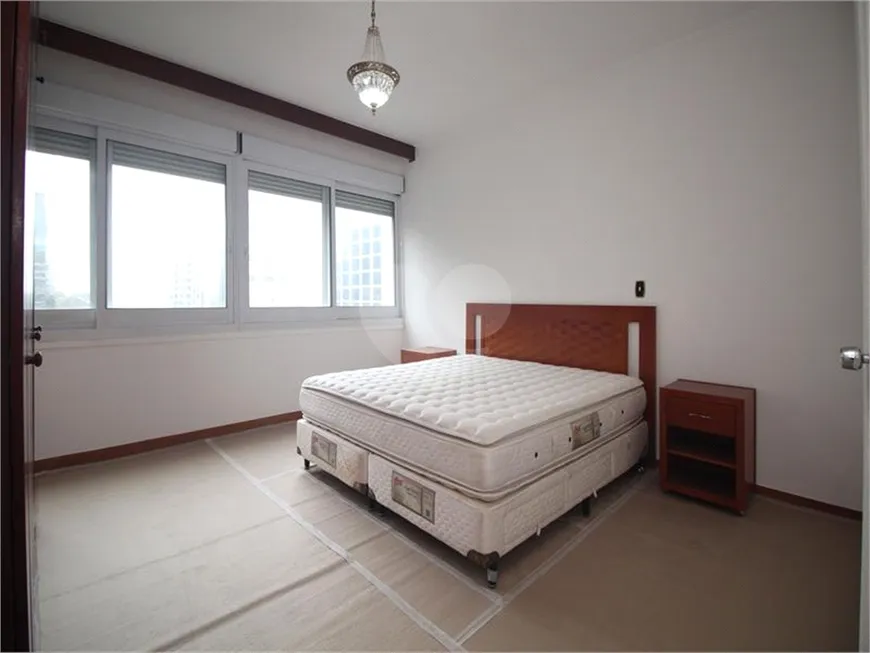 Foto 1 de Apartamento com 3 Quartos à venda, 197m² em Bela Vista, São Paulo