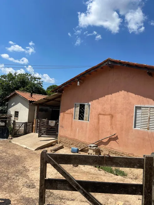 Foto 1 de Fazenda/Sítio com 4 Quartos à venda, 66792m² em Zona Rural, Abadiânia