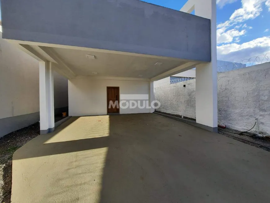 Foto 1 de Sobrado com 2 Quartos à venda, 193m² em Custódio Pereira, Uberlândia