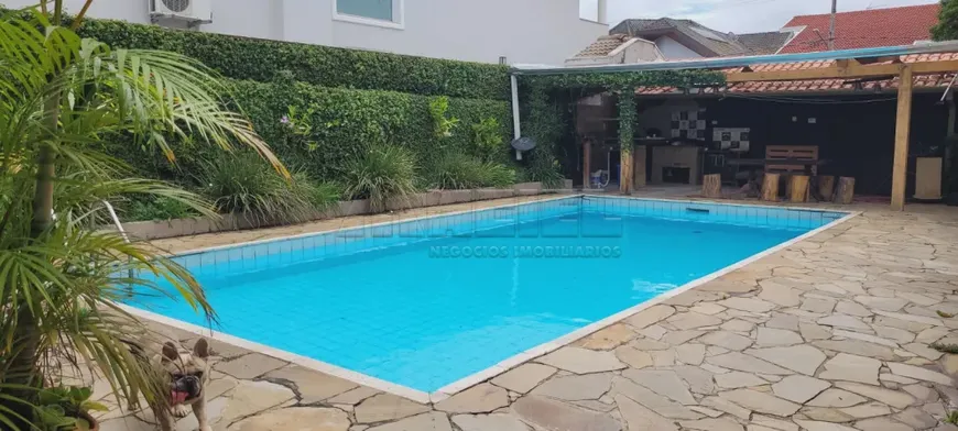 Foto 1 de Casa de Condomínio com 6 Quartos para alugar, 364m² em Jardim das Colinas, São José dos Campos