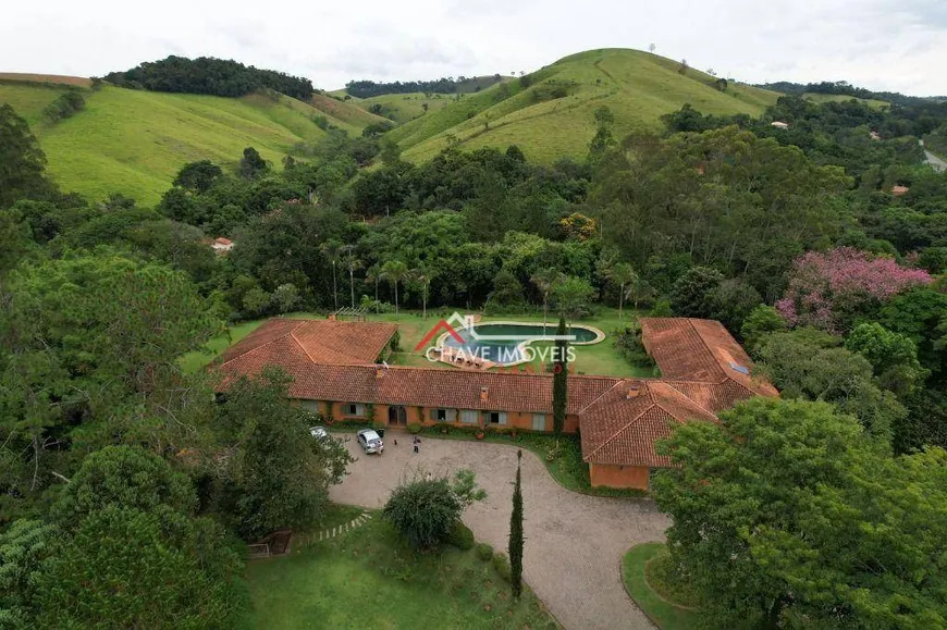 Foto 1 de Fazenda/Sítio com 6 Quartos à venda, 1200m² em Zona Rural, Cunha