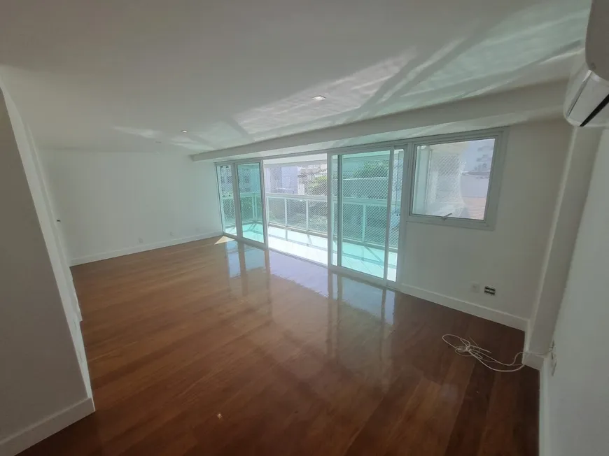 Foto 1 de Apartamento com 3 Quartos para alugar, 171m² em Leblon, Rio de Janeiro