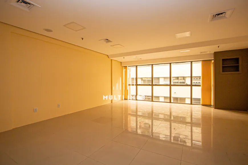 Foto 1 de Sala Comercial para alugar, 46m² em Auxiliadora, Porto Alegre