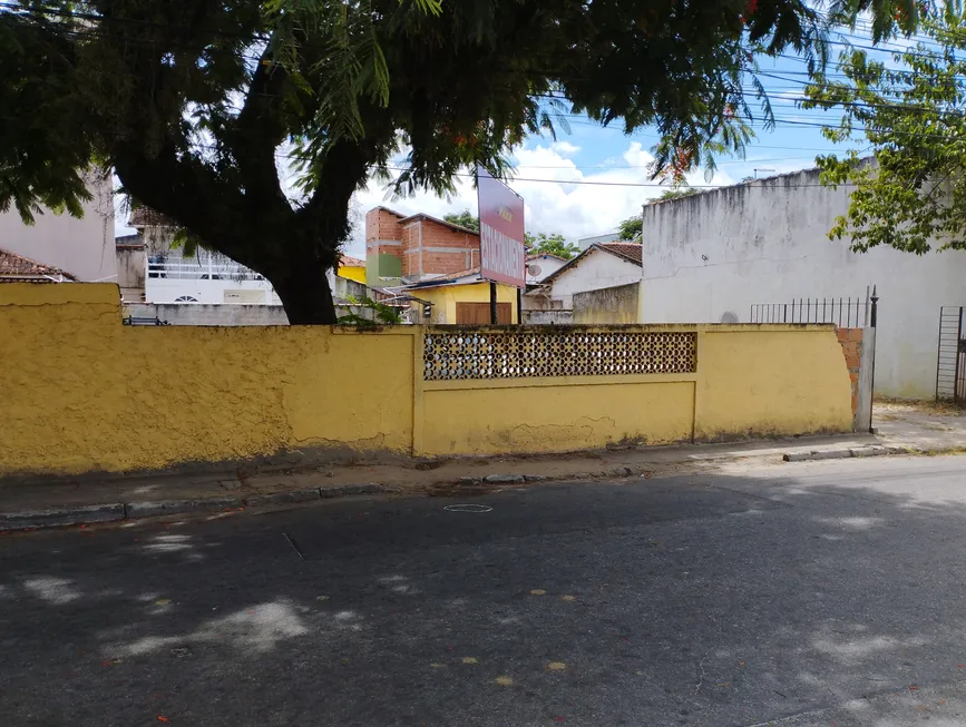 Foto 1 de Lote/Terreno à venda, 658m² em Centro, Rio das Ostras
