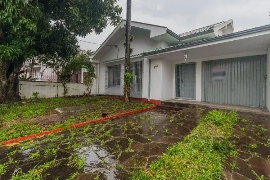 Foto 1 de Casa com 4 Quartos à venda, 188m² em São Sebastião, Porto Alegre