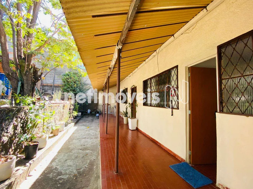 Foto 1 de Casa com 2 Quartos à venda, 360m² em Santa Amélia, Belo Horizonte