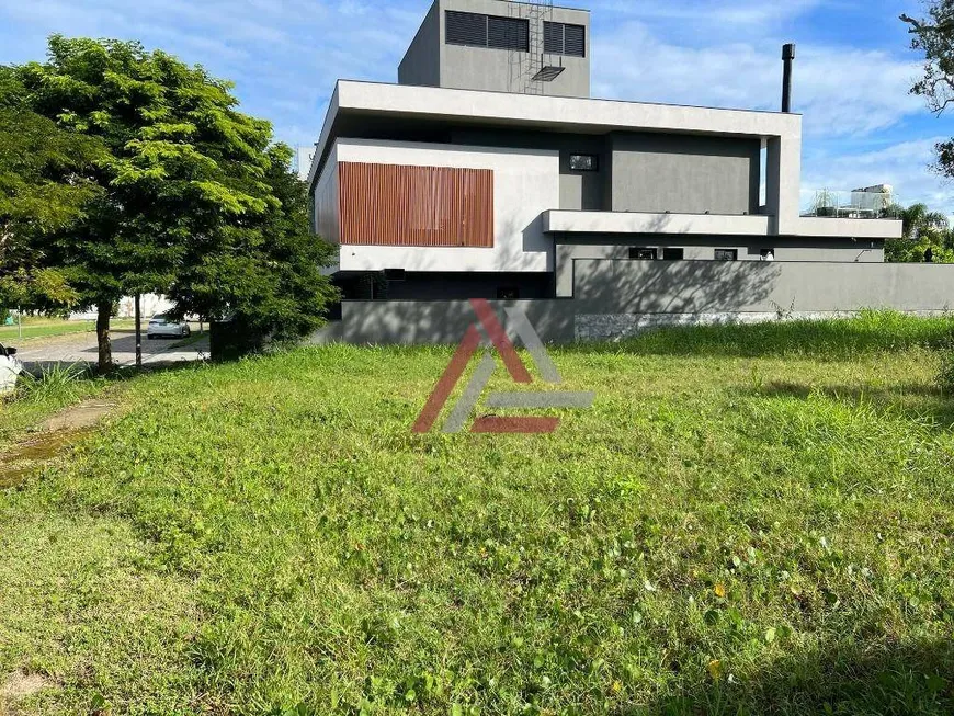 Foto 1 de Lote/Terreno à venda, 702m² em Jurerê Internacional, Florianópolis