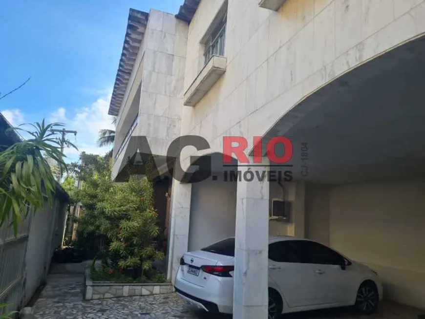 Foto 1 de Casa com 6 Quartos à venda, 477m² em Praça Seca, Rio de Janeiro