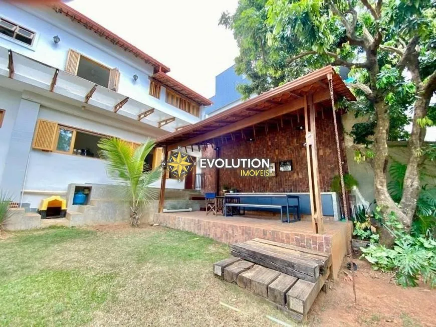 Foto 1 de Casa com 4 Quartos à venda, 442m² em Santa Amélia, Belo Horizonte