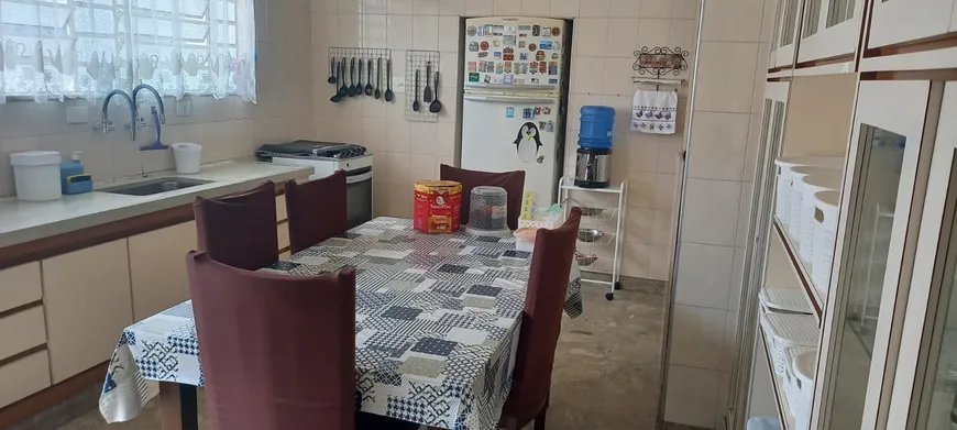 Foto 1 de Sobrado com 3 Quartos para alugar, 200m² em Siciliano, São Paulo