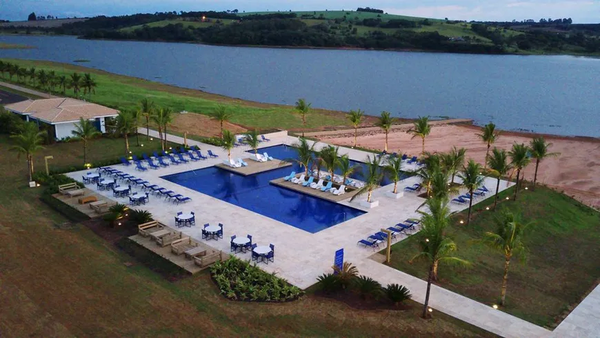 Foto 1 de Lote/Terreno à venda, 450m² em Riviera de Santa Cristina III, Itaí