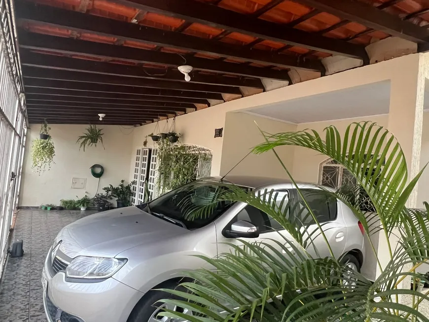 Foto 1 de Casa com 3 Quartos à venda, 200m² em Setor Residencial Leste, Brasília