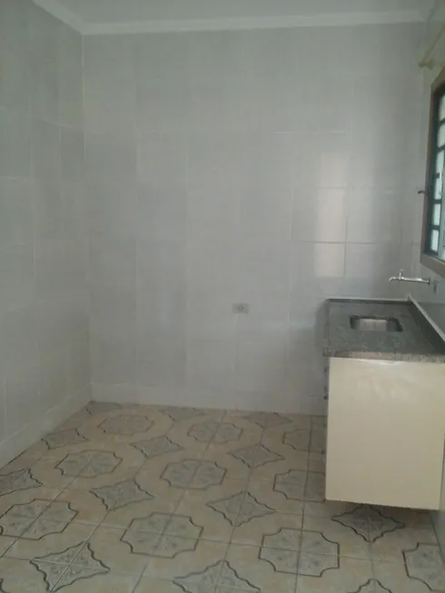 Foto 1 de Sobrado com 1 Quarto para alugar, 60m² em Campo Grande, São Paulo
