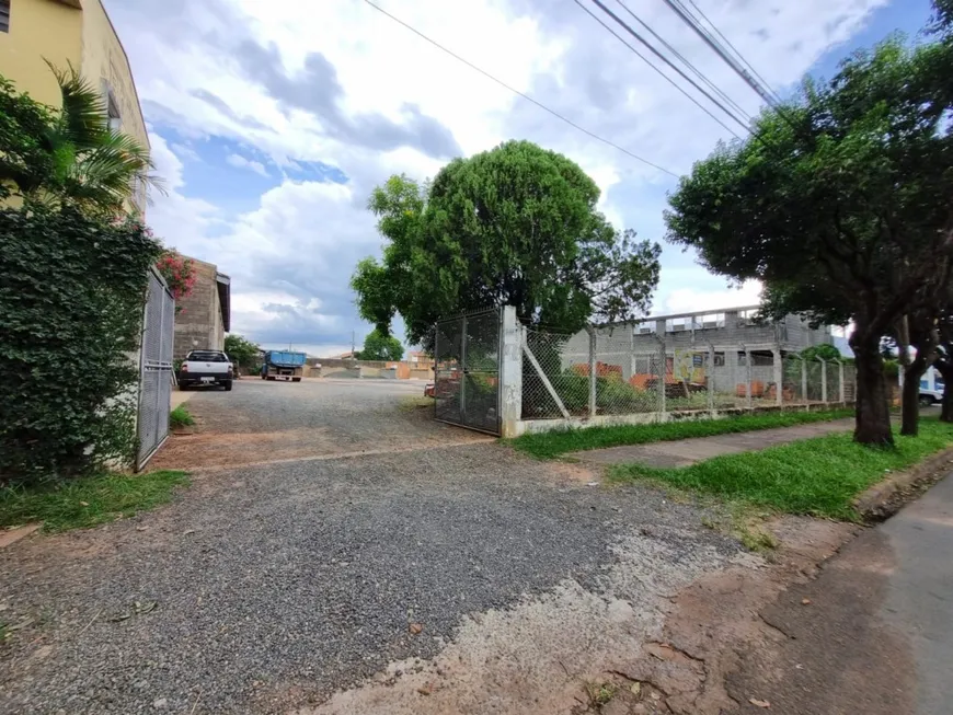 Foto 1 de Galpão/Depósito/Armazém para alugar, 2500m² em Parque Residencial Aeroporto, Limeira