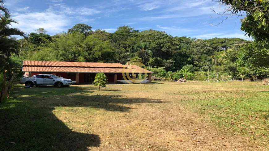 Foto 1 de Fazenda/Sítio com 3 Quartos à venda, 220m² em Capuava, São José dos Campos