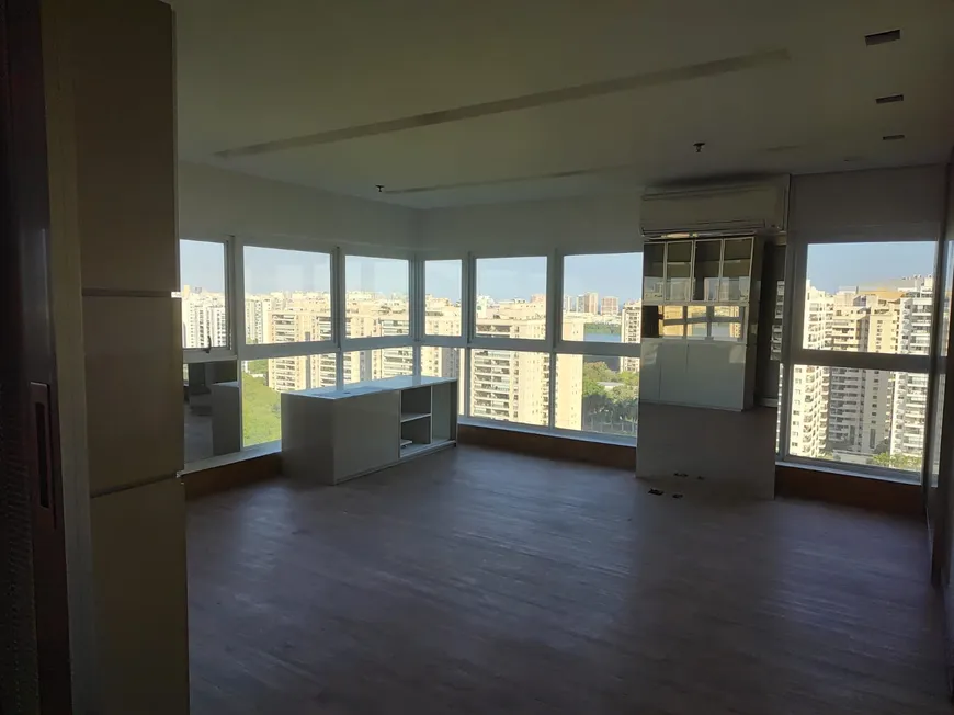 Foto 1 de Sala Comercial para alugar, 240m² em Barra da Tijuca, Rio de Janeiro