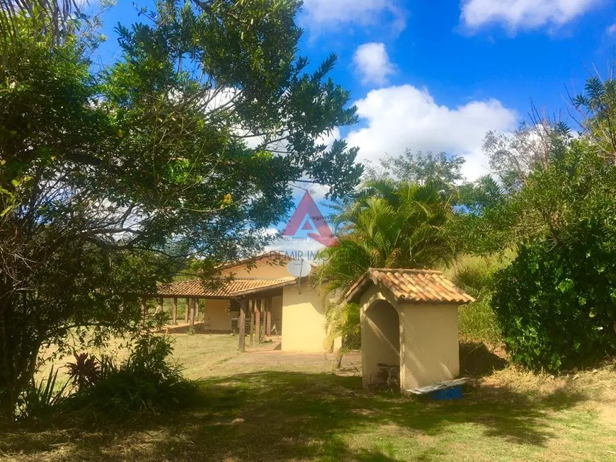 Foto 1 de Fazenda/Sítio com 3 Quartos à venda, 130m² em Tapanhão, Jambeiro