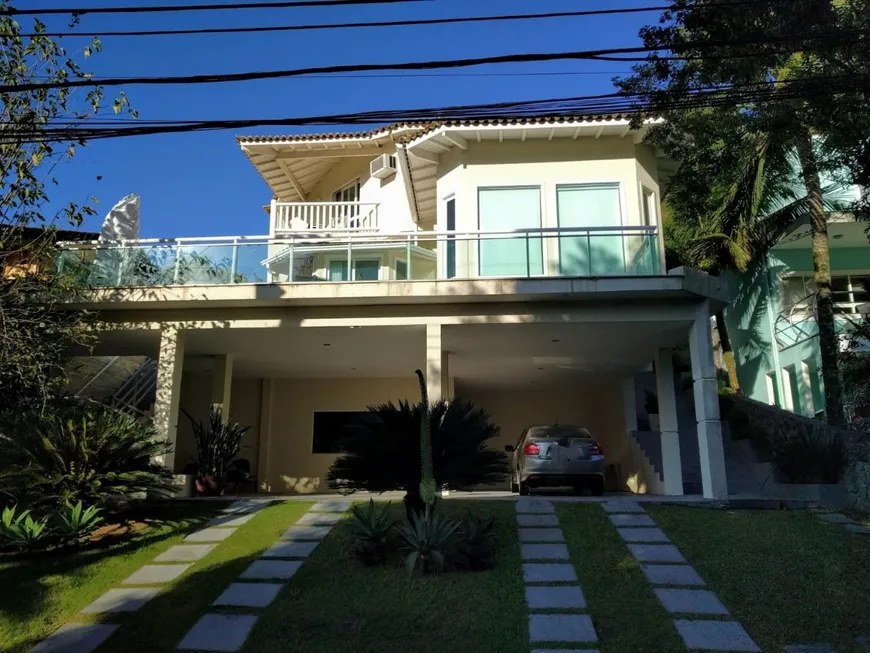 Foto 1 de Casa de Condomínio com 4 Quartos à venda, 390m² em Pendotiba, Niterói