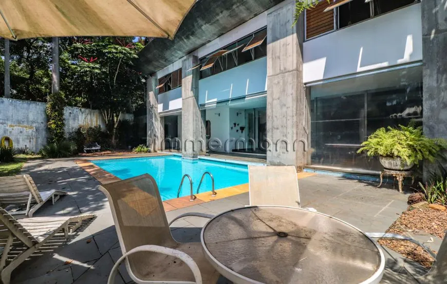 Foto 1 de Casa com 5 Quartos à venda, 843m² em Alto de Pinheiros, São Paulo