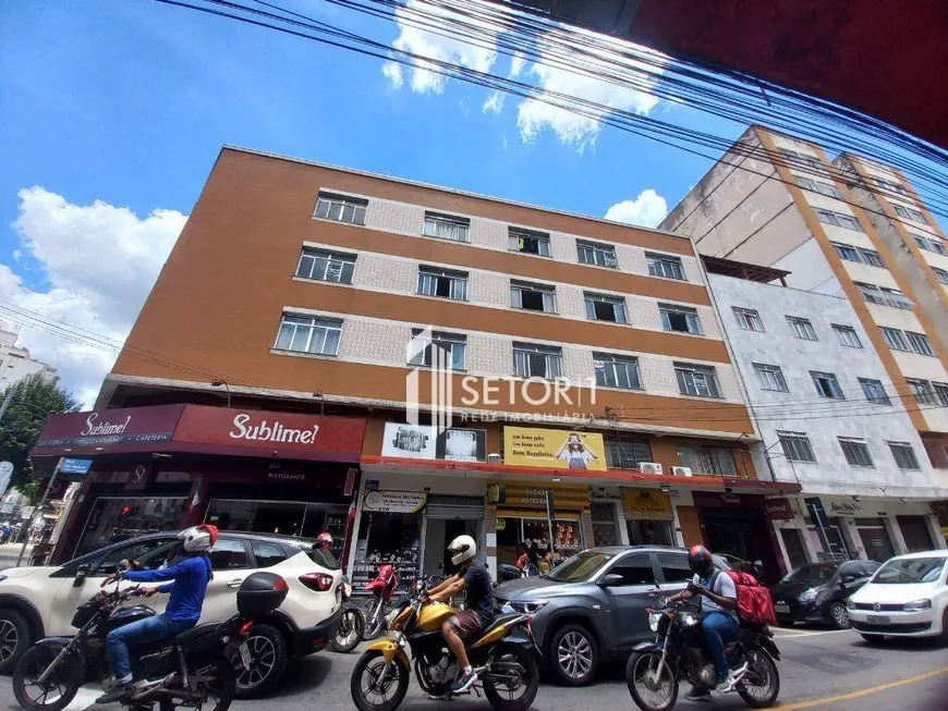 Foto 1 de Apartamento com 4 Quartos para alugar, 120m² em São Mateus, Juiz de Fora