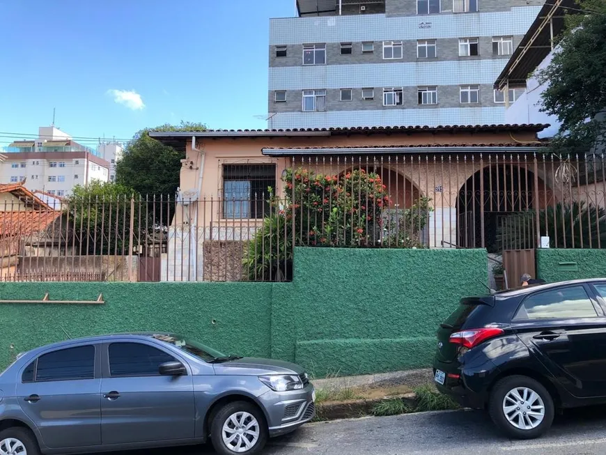 Foto 1 de Casa com 3 Quartos à venda, 177m² em Caiçaras, Belo Horizonte