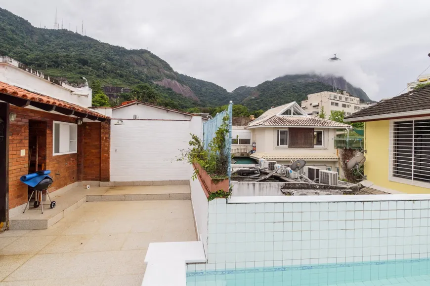 Foto 1 de Casa de Condomínio com 4 Quartos à venda, 246m² em Jardim Botânico, Rio de Janeiro