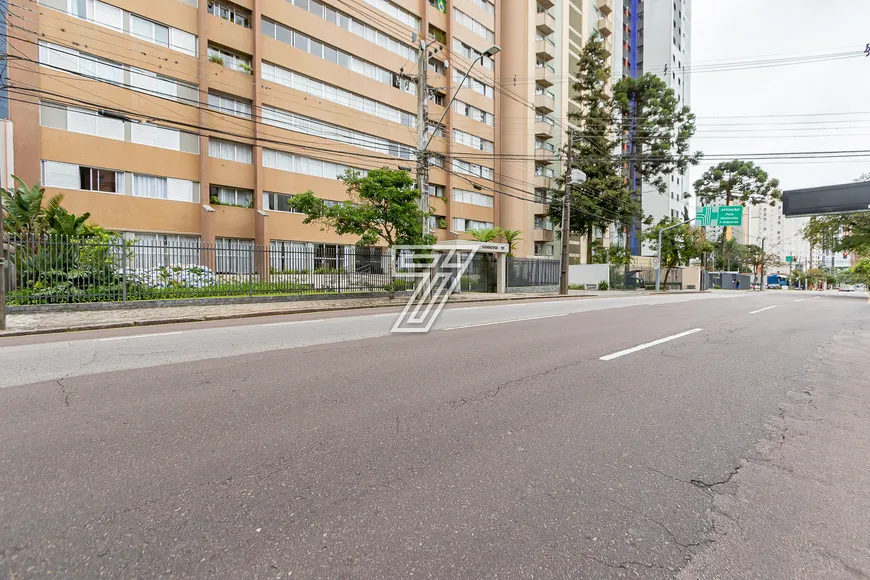 Foto 1 de Apartamento com 3 Quartos à venda, 143m² em Alto da Glória, Curitiba