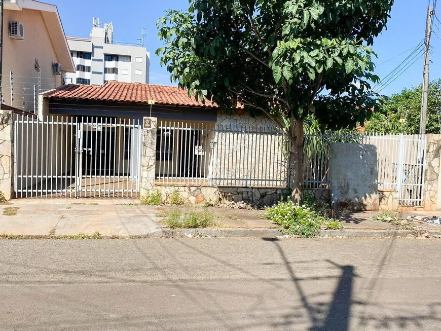 Foto 1 de Casa com 3 Quartos à venda, 98m² em California, Londrina