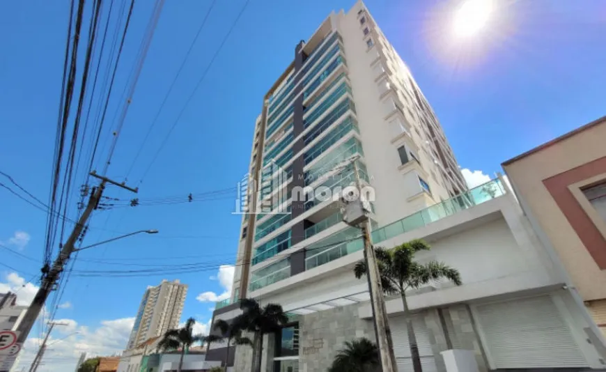 Foto 1 de Apartamento com 3 Quartos para alugar, 205m² em Centro, Ponta Grossa