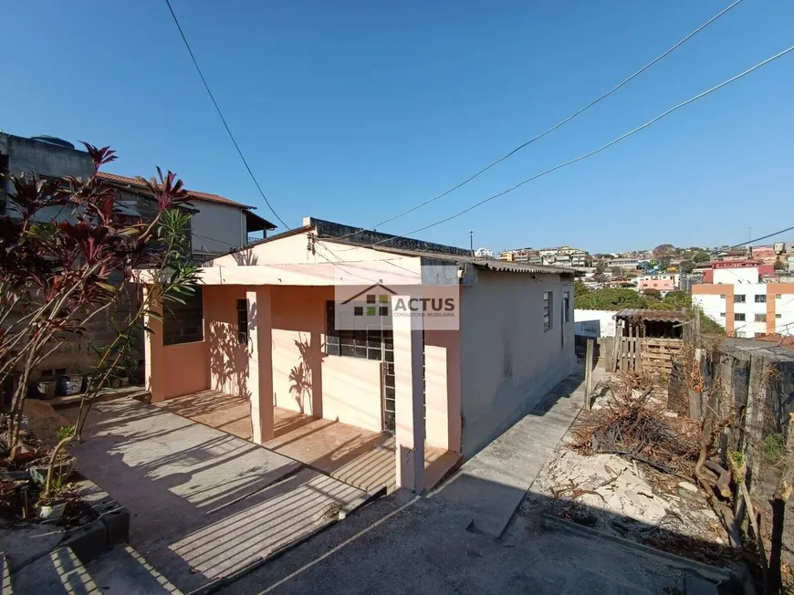 Foto 1 de Casa com 2 Quartos à venda, 180m² em Jardim Ibirité, Ibirite