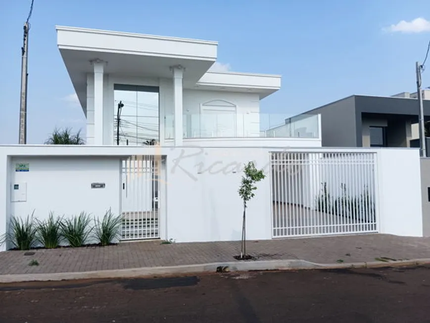 Foto 1 de Casa com 4 Quartos à venda, 330m² em Jardim Morumbi, Arapongas