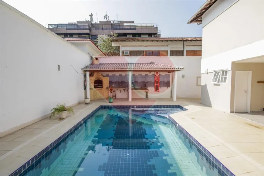 Foto 1 de Casa de Condomínio com 4 Quartos à venda, 750m² em Barra da Tijuca, Rio de Janeiro