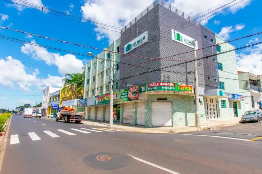 Foto 1 de Sala Comercial com 3 Quartos para alugar, 26m² em Estação, Franca