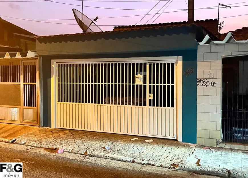 Foto 1 de Casa com 2 Quartos à venda, 125m² em Independência, São Bernardo do Campo