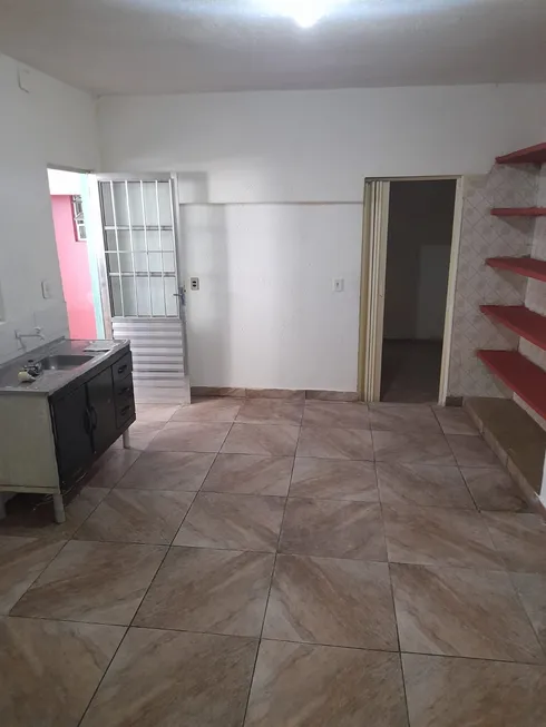 Foto 1 de Casa com 1 Quarto para alugar, 50m² em Jardim Tietê, São Paulo