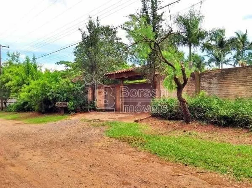 Foto 1 de Fazenda/Sítio para venda ou aluguel, 2500m² em Chácara Flora Araraquara, Araraquara