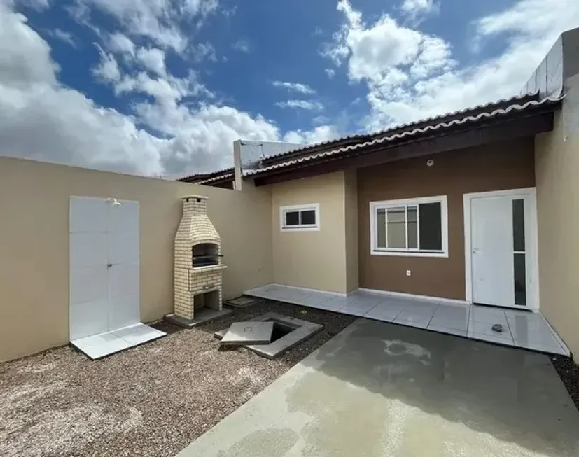 Foto 1 de Casa com 2 Quartos à venda, 130m² em 35º BI, Feira de Santana