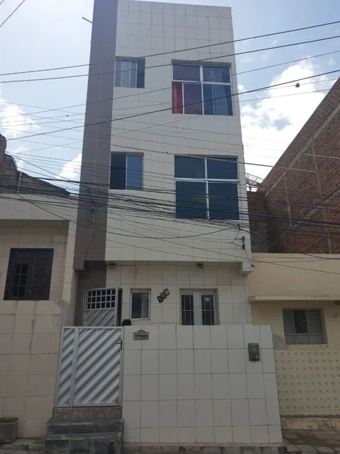 Foto 1 de Casa com 2 Quartos à venda, 132m² em Salgado, Caruaru