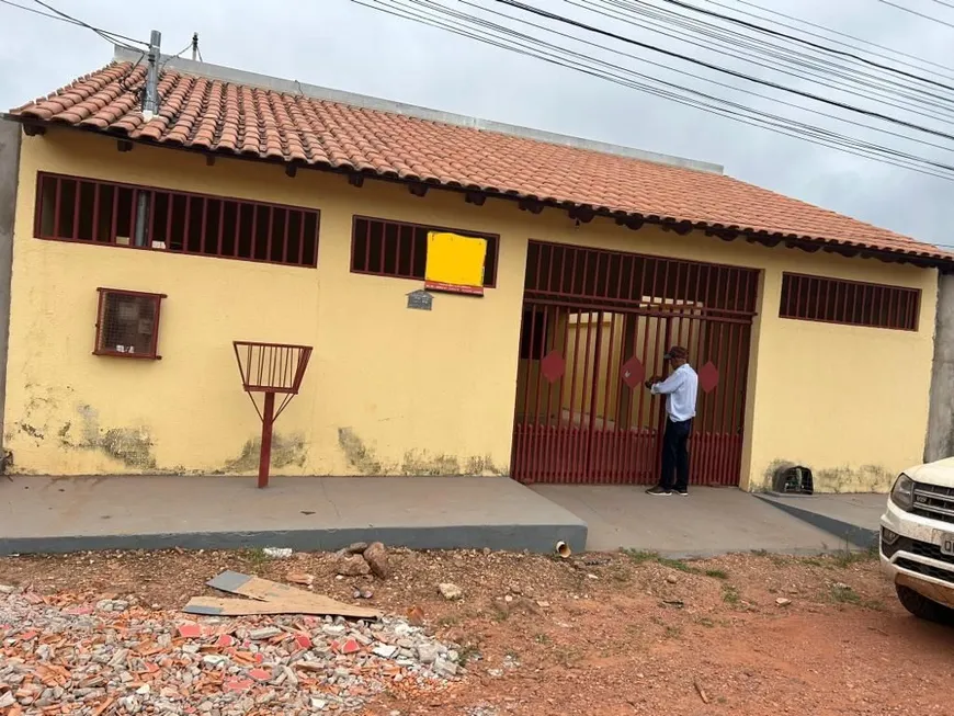 Foto 1 de Casa com 2 Quartos à venda, 200m² em Parque Cuiabá, Cuiabá