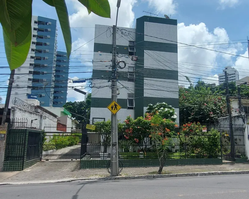 Foto 1 de Apartamento com 2 Quartos à venda, 71m² em Casa Amarela, Recife
