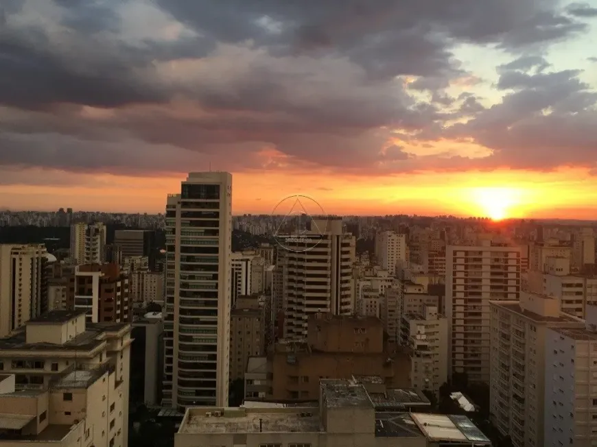 Foto 1 de Cobertura com 3 Quartos à venda, 300m² em Jardim América, São Paulo