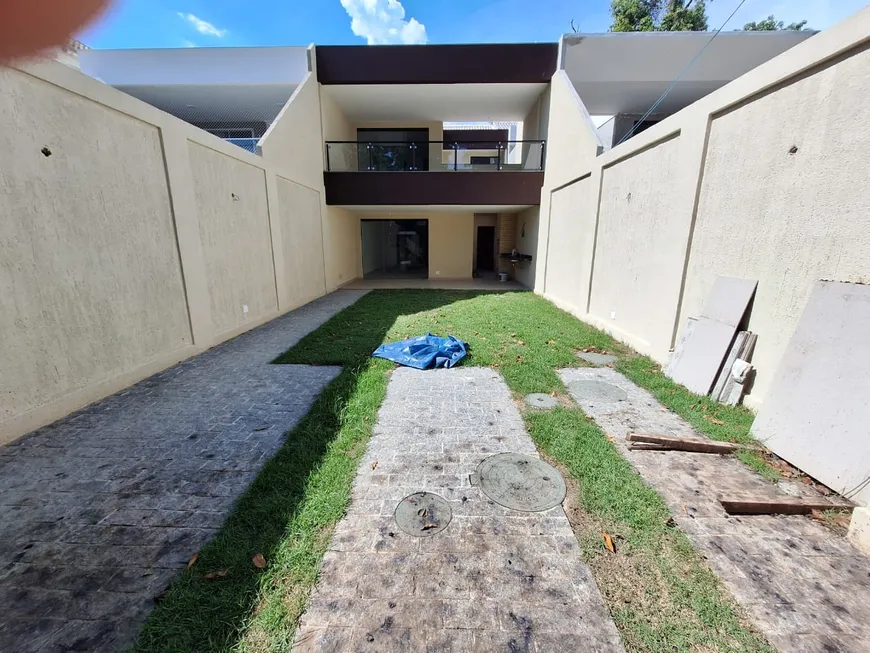 Foto 1 de Casa de Condomínio com 5 Quartos à venda, 200m² em Freguesia- Jacarepaguá, Rio de Janeiro