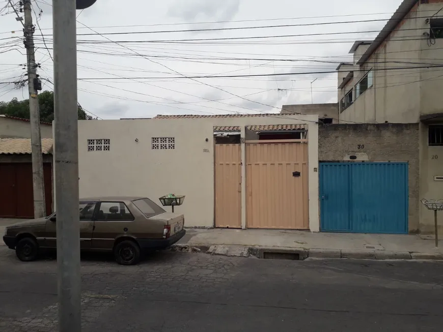 Foto 1 de Casa com 2 Quartos à venda, 160m² em Santa Terezinha, Belo Horizonte