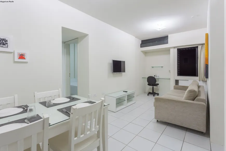 Foto 1 de Flat com 2 Quartos para alugar, 50m² em Boa Viagem, Recife