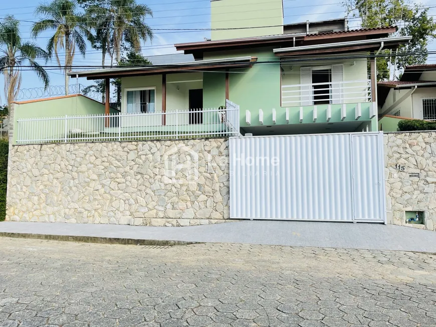 Foto 1 de Casa com 3 Quartos à venda, 211m² em Velha Central, Blumenau