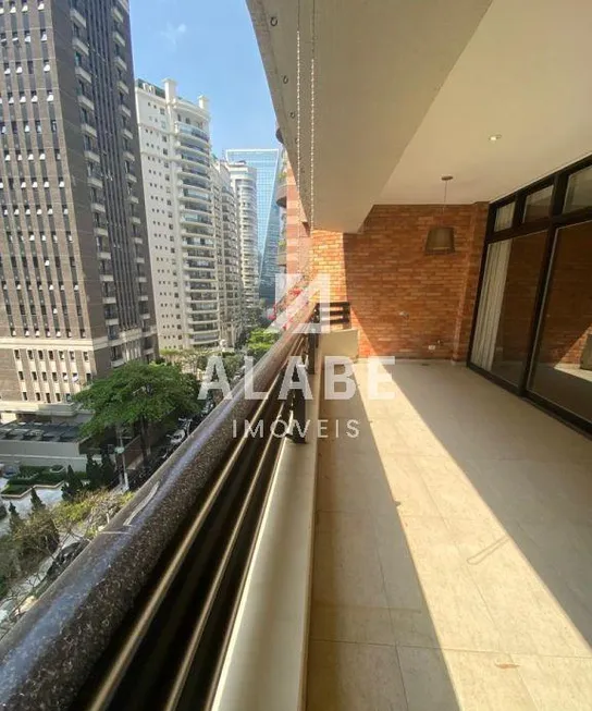 Foto 1 de Apartamento com 3 Quartos para alugar, 285m² em Itaim Bibi, São Paulo