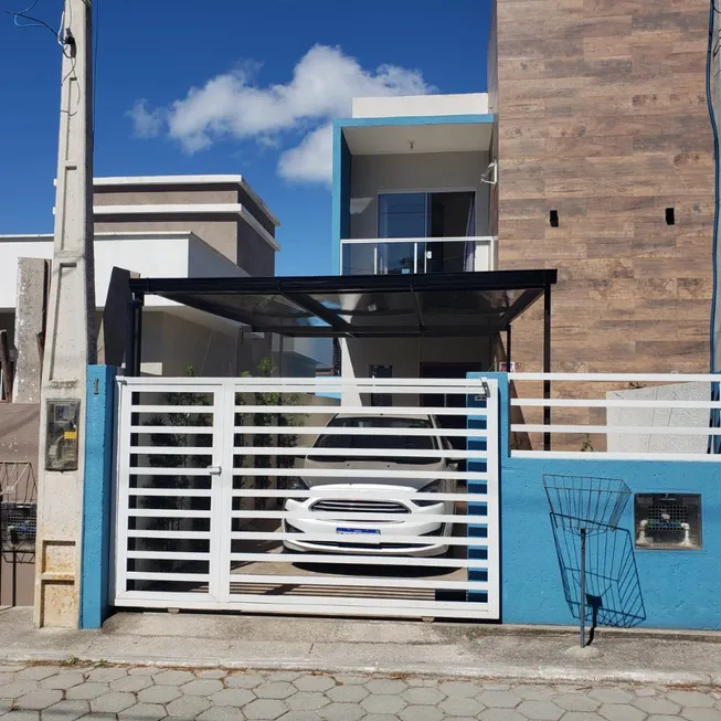 Foto 1 de Sobrado com 2 Quartos à venda, 75m² em São João do Rio Vermelho, Florianópolis