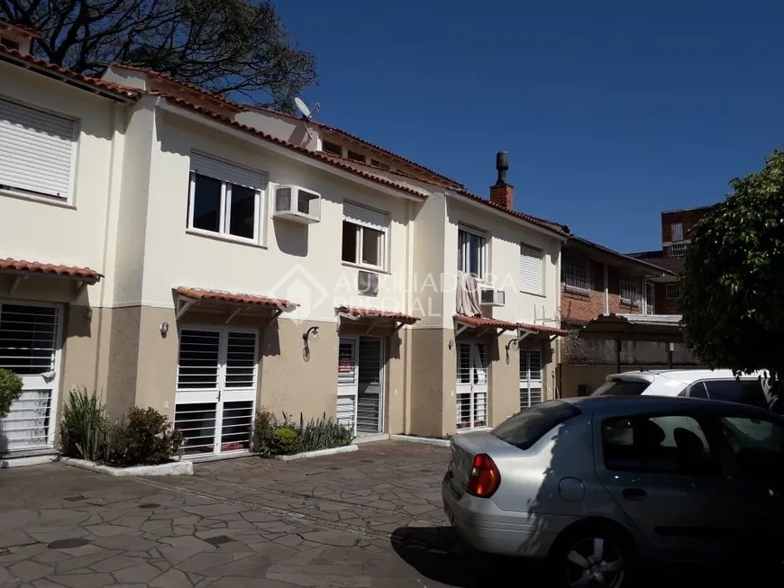 Foto 1 de Casa de Condomínio com 2 Quartos à venda, 92m² em Teresópolis, Porto Alegre