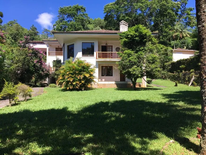 Foto 1 de Casa de Condomínio com 3 Quartos à venda, 592m² em Quarteirão Ingelhein, Petrópolis